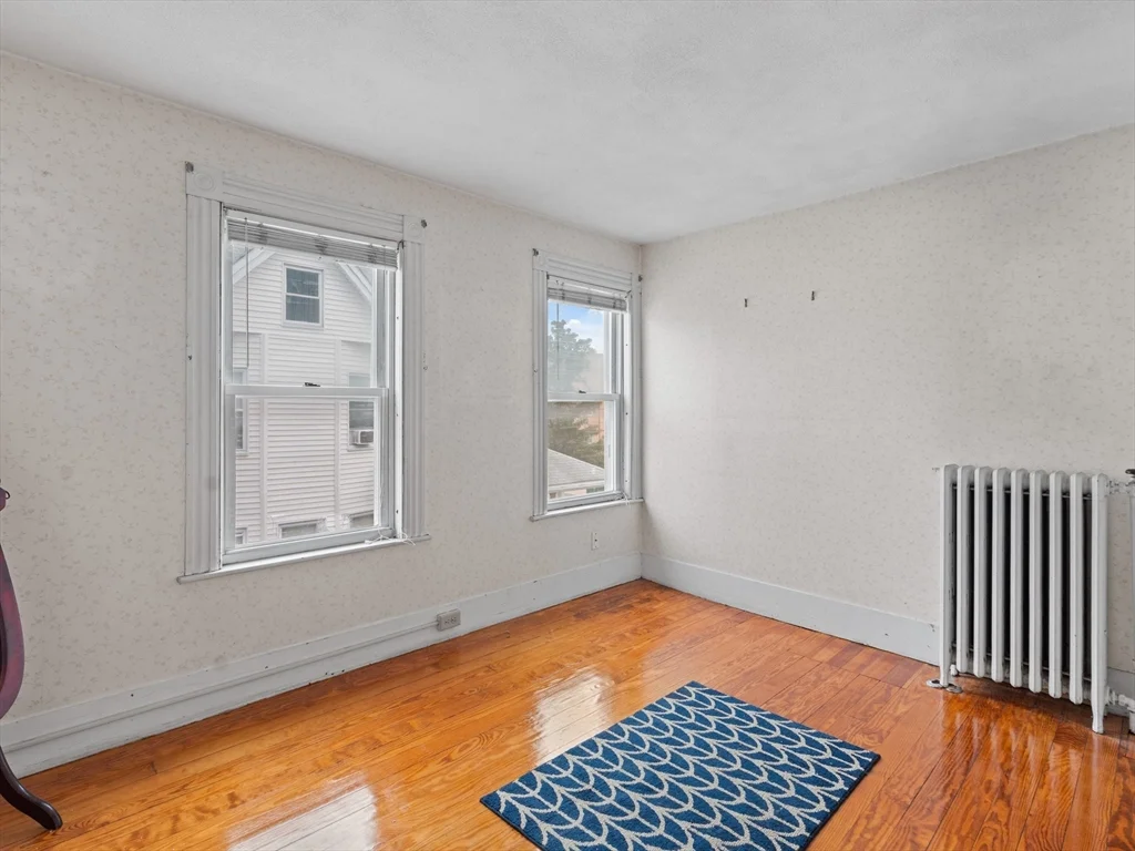 124 Sheridan Ave, Medford Hillside