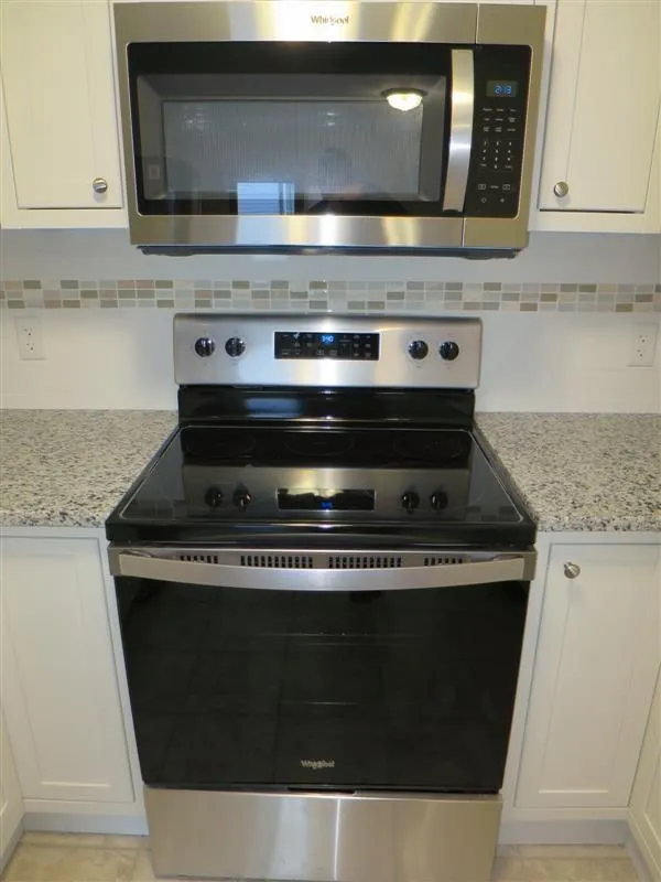 111 Walnut St, Winter Hill