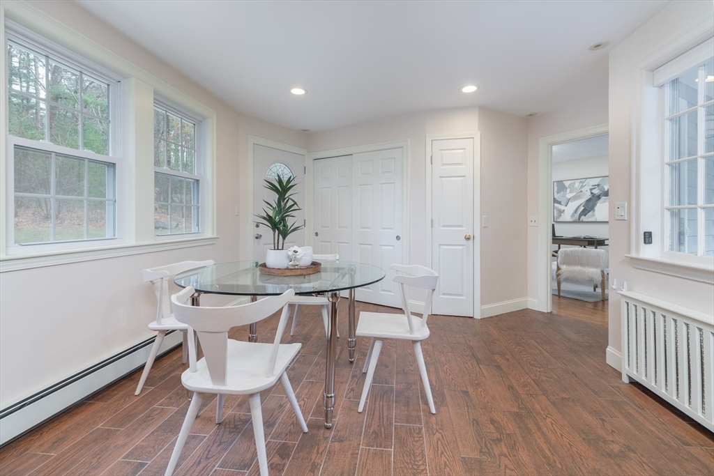 22 Bradford Rd, Weston