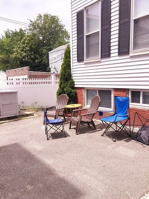 2 Paige, South Boston