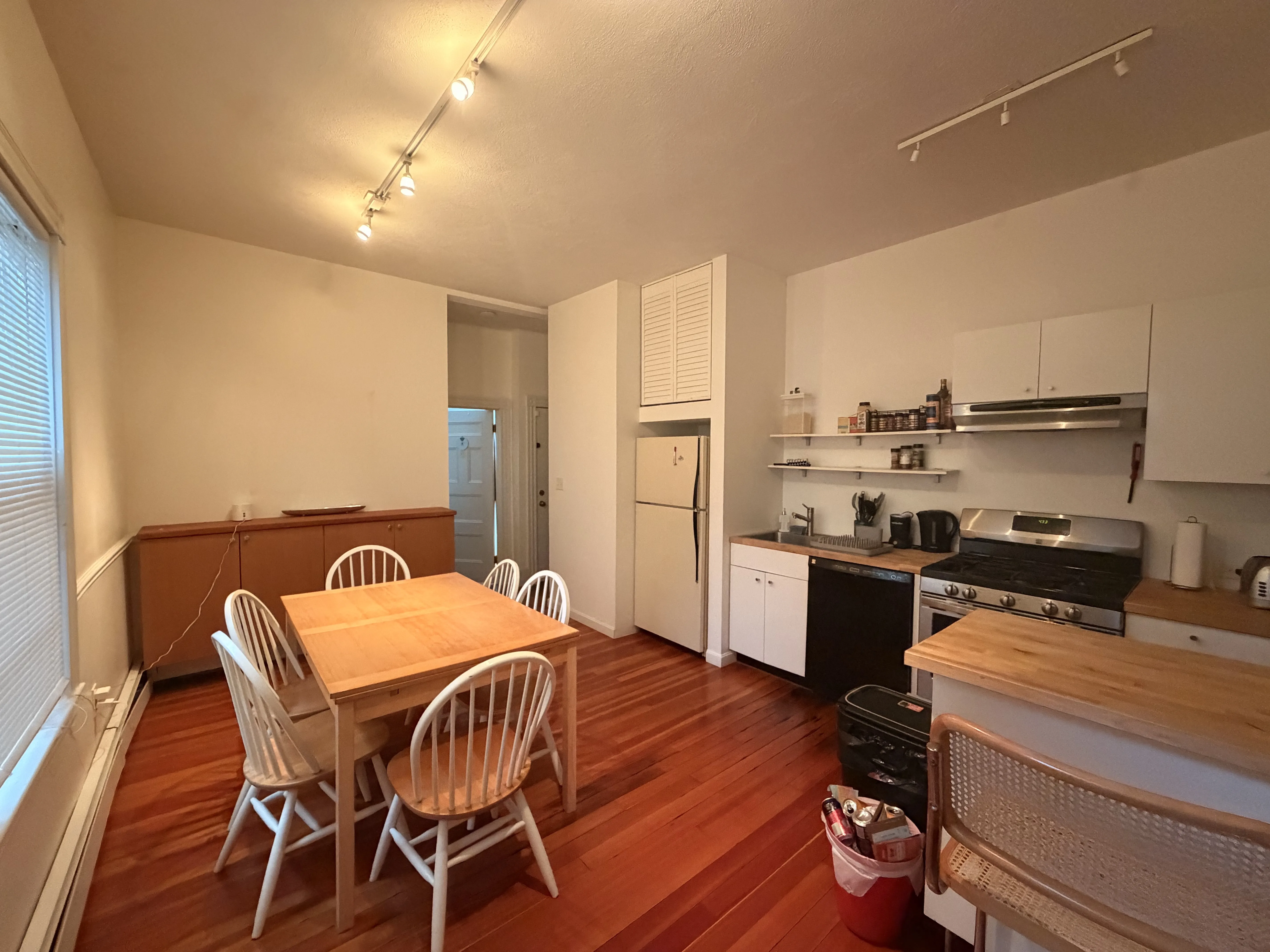 106 Pleasant St, Cambridgeport
