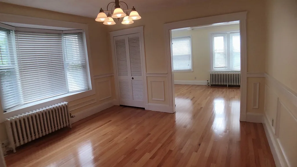 31 Gilbert Rd, Belmont