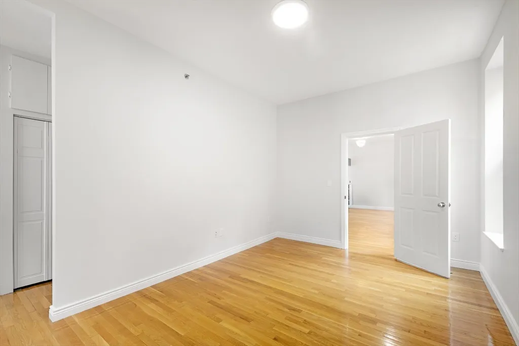 4 Charlesgate E, Back Bay