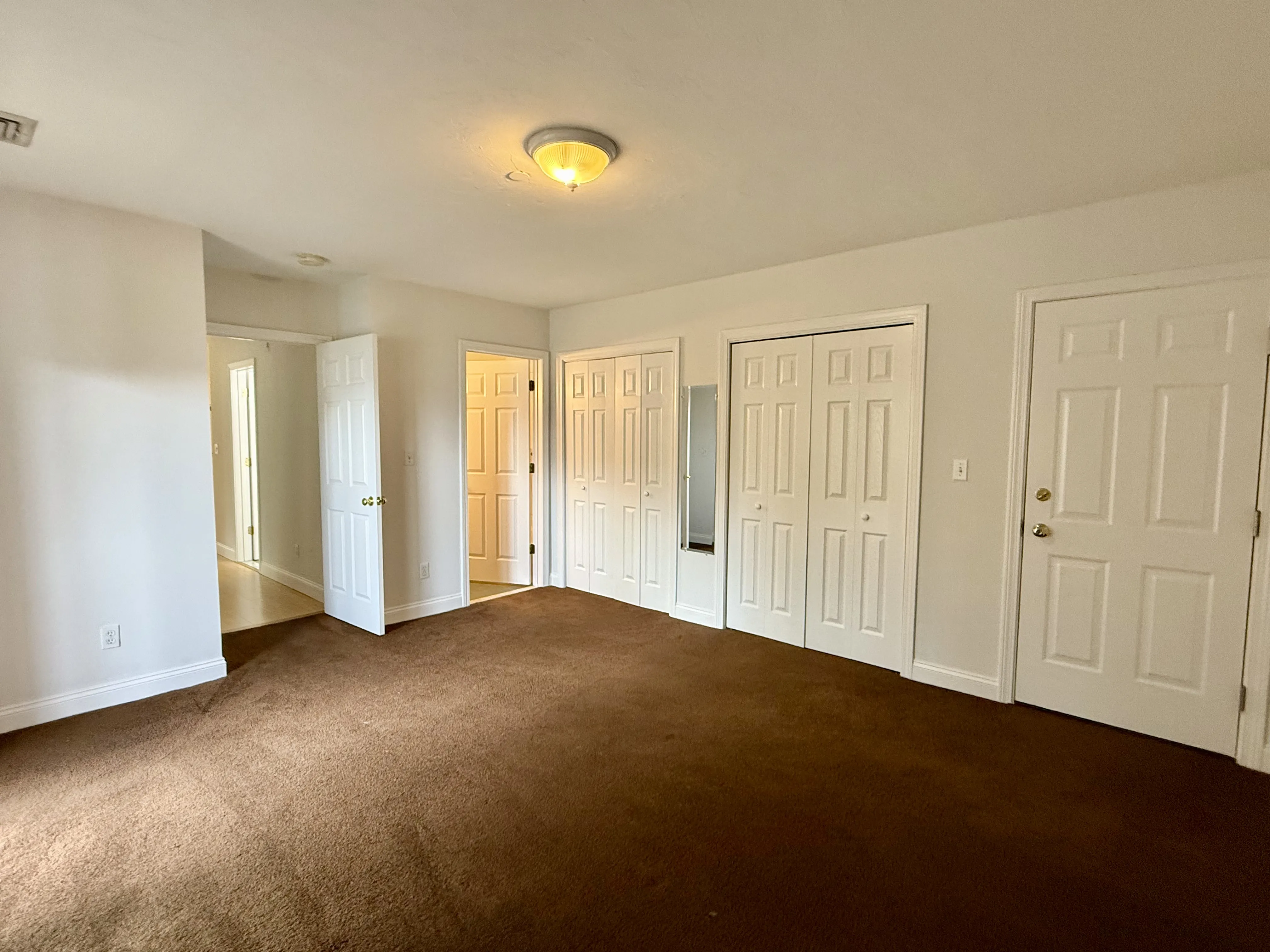 111 West 8th St, South Boston