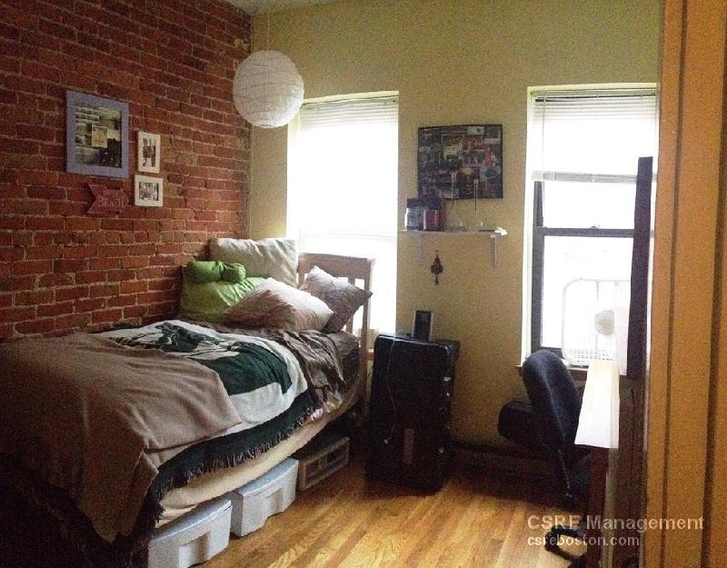 28 Symphony Rd, Fenway