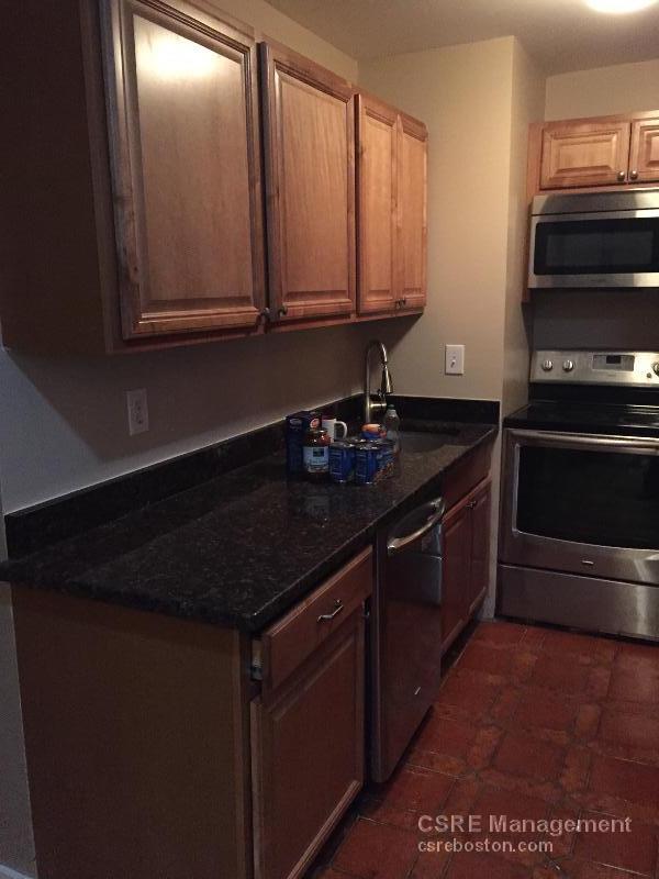 28 Symphony Rd, Fenway