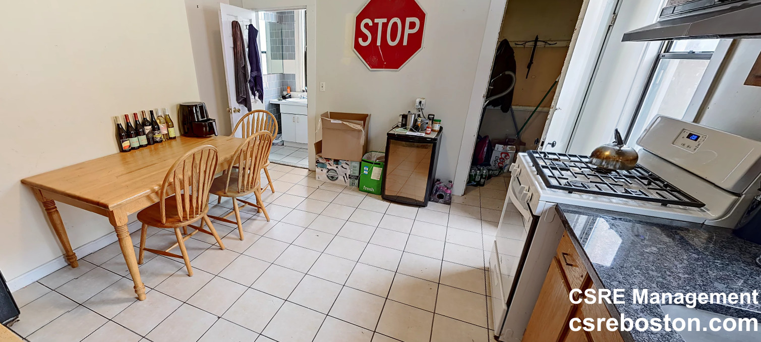 12 Saunders St, Oak Square