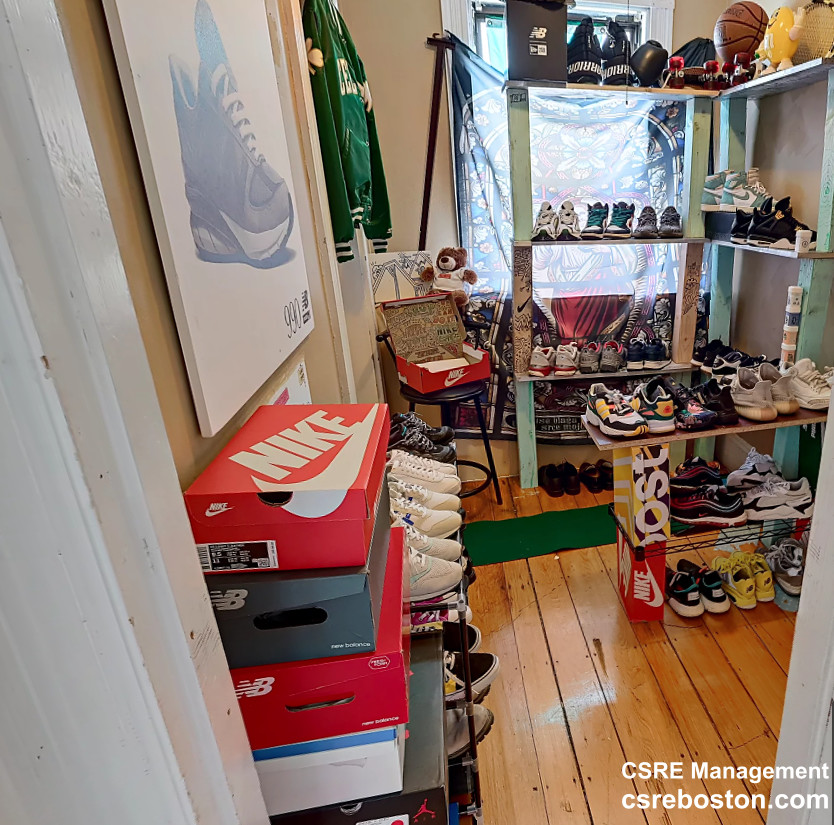 12 Saunders St, Oak Square