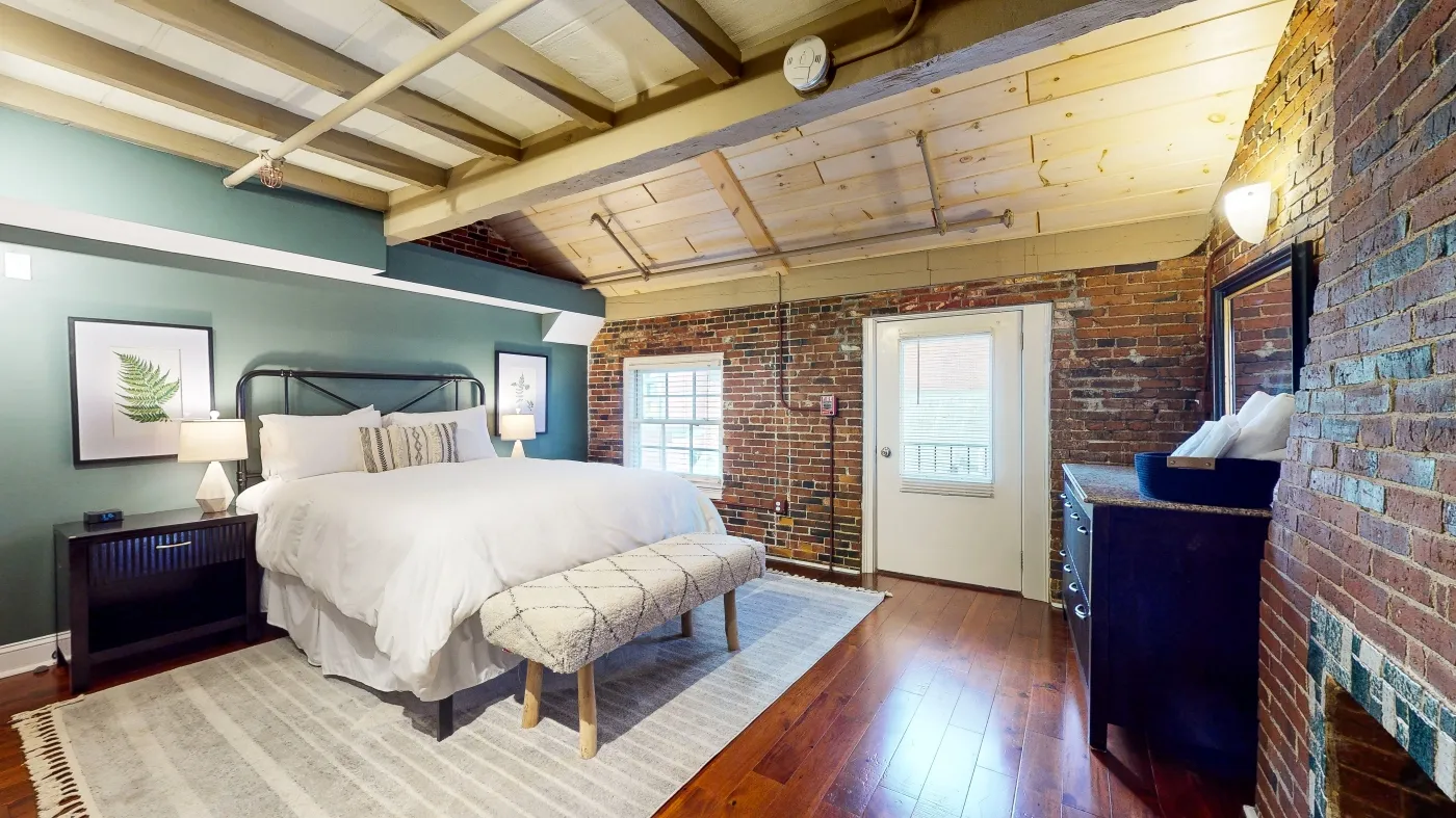 15 Union St, Downtown