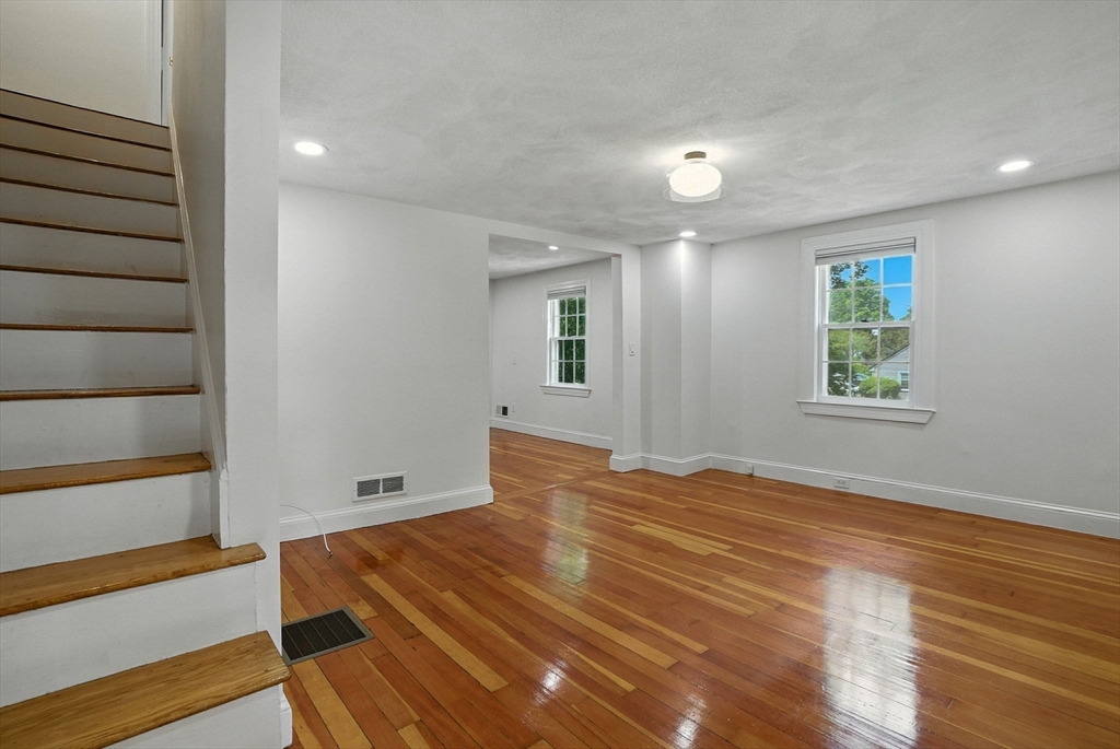 64 Lincoln Ave, Lynnfield