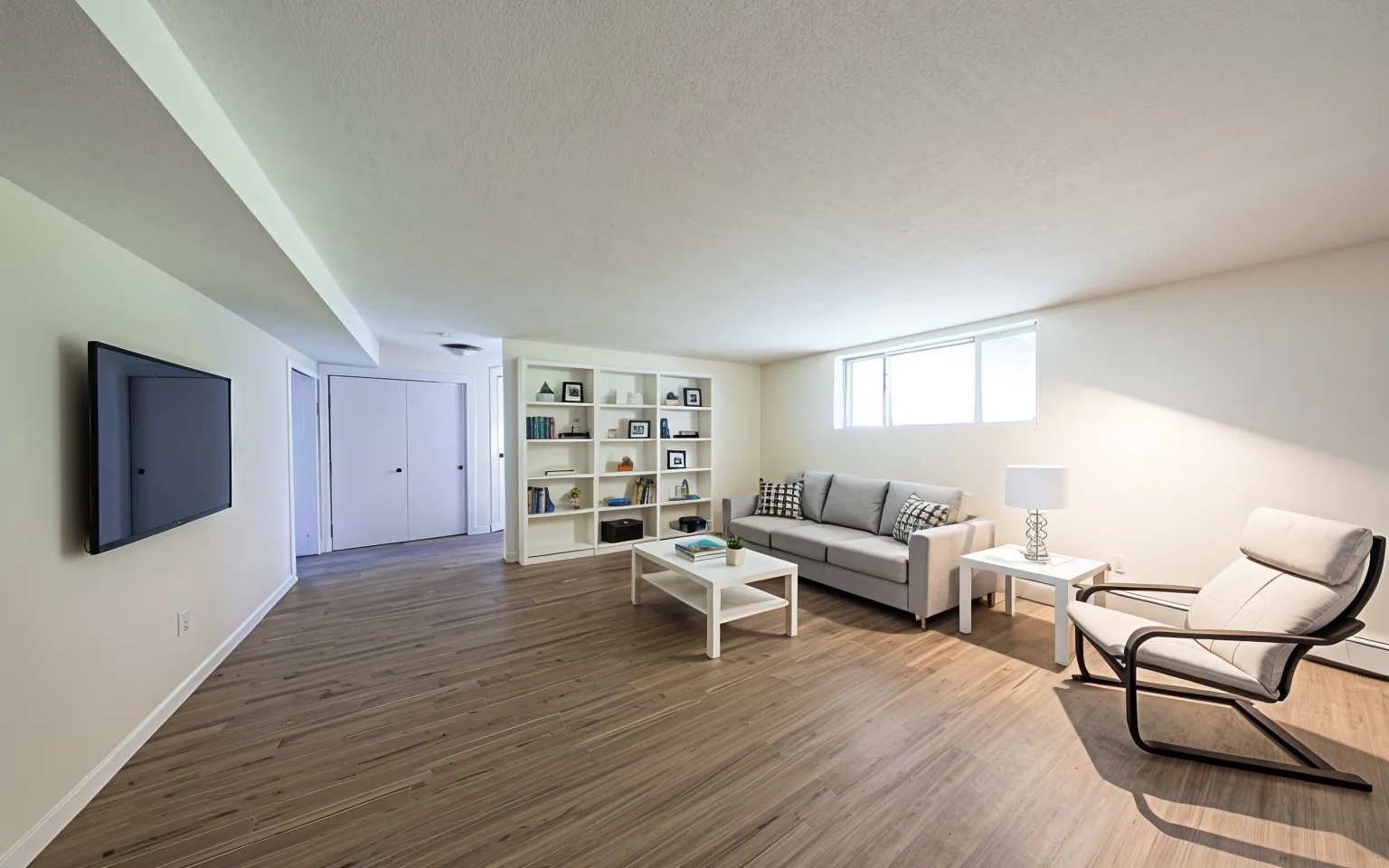 33 Westgate Rd, Chestnut Hill