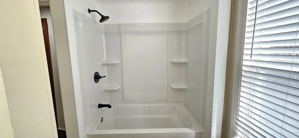 21 Central St, Whitman