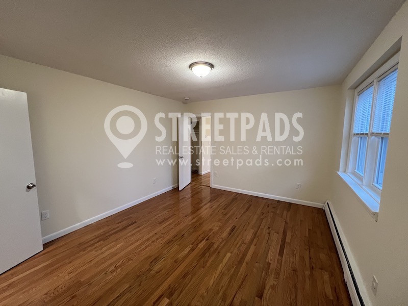 2018 Commonwealth Ave, Brighton