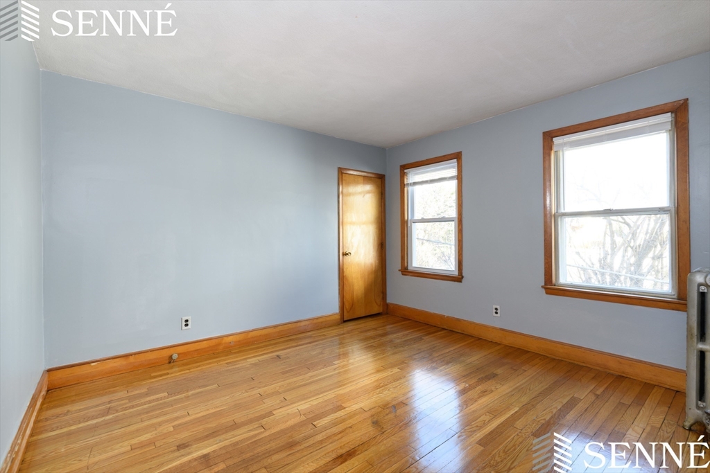 88 Ten Hills Rd, Somerville