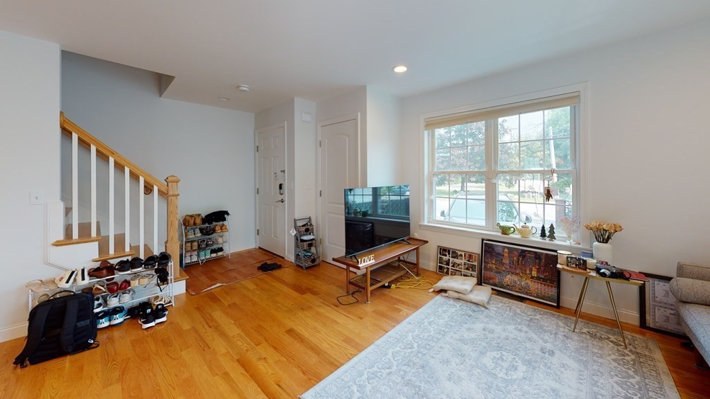 28 Woodruff Ave, Medford