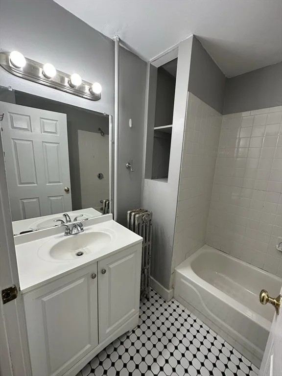 11 Sunset St, Mission Hill