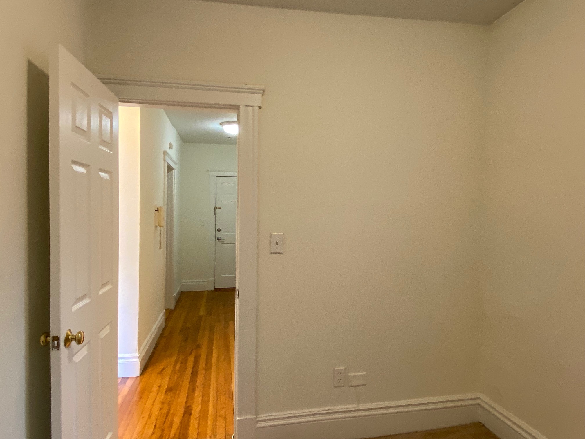 2 bed, 1 bath apartment for rent at 6 Camelot Ct Unit 12A, Brighton — photo 11 of 17
