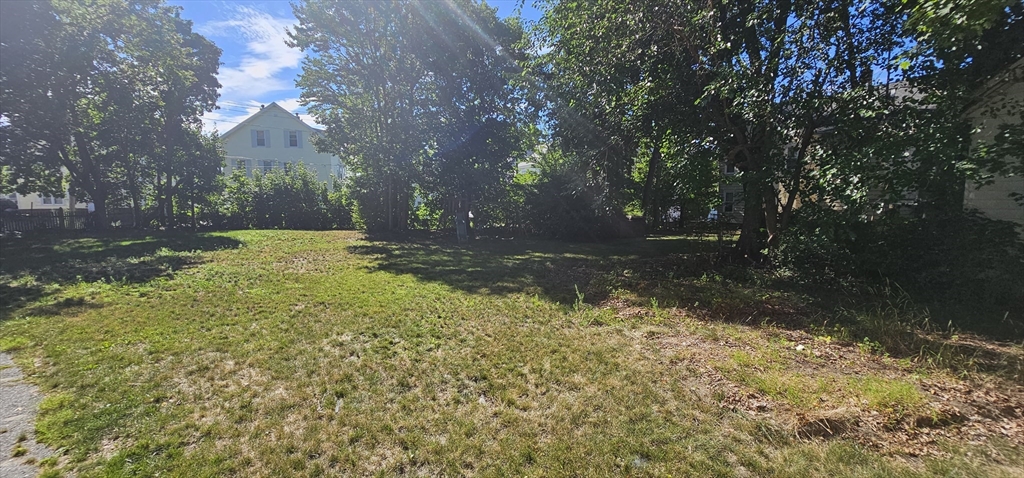 106 Walnut St, Clinton