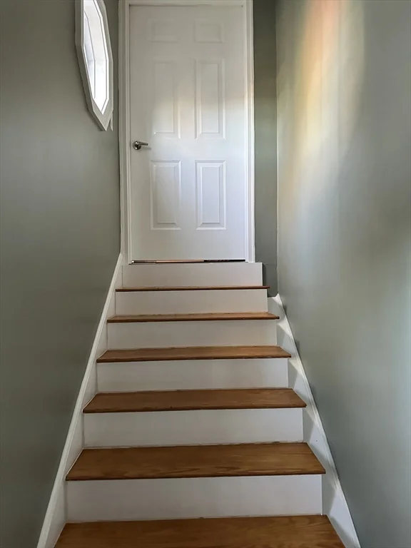 14 Fairview Rd, Lynnfield