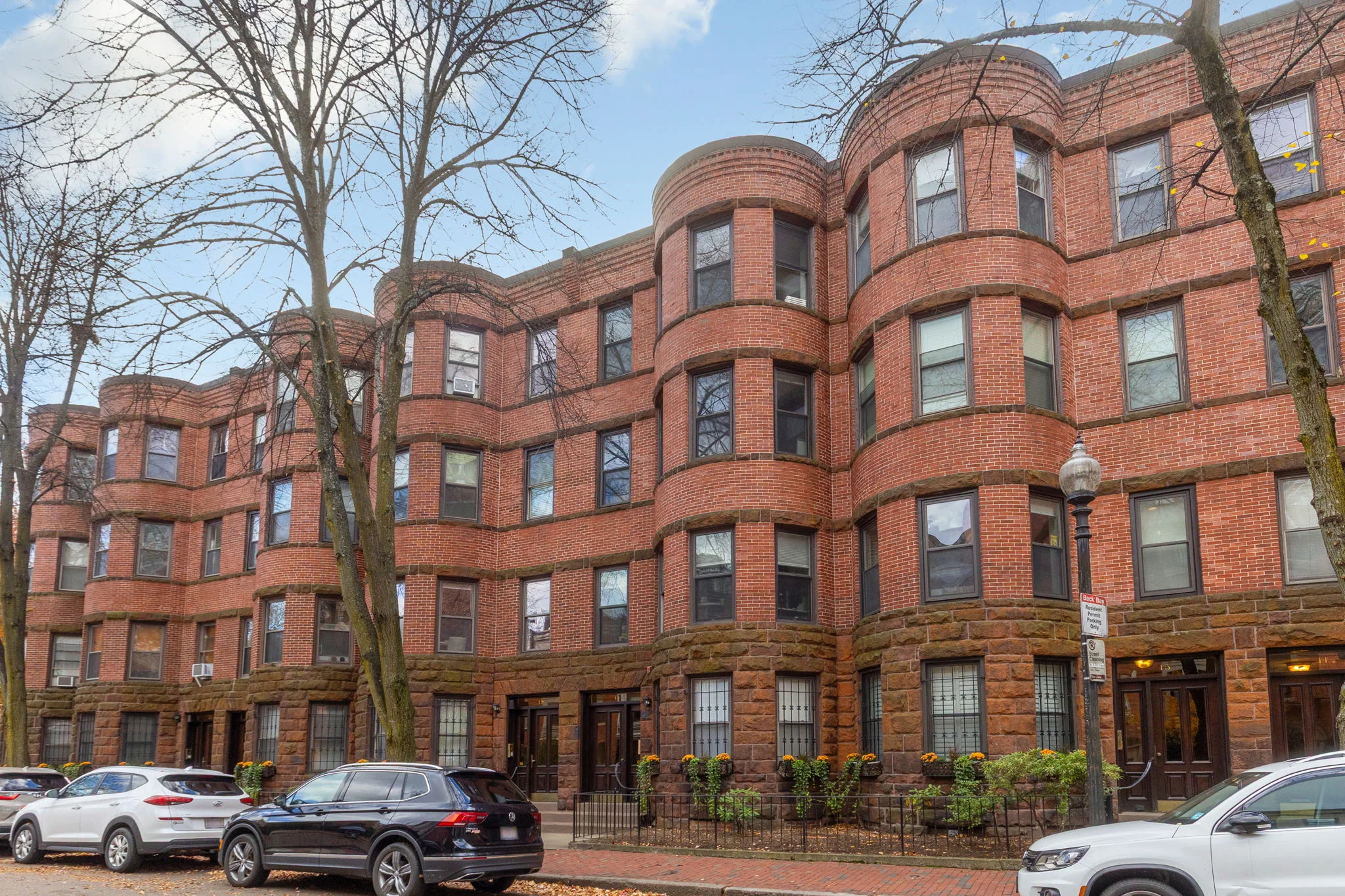 17 Follen St, Back Bay