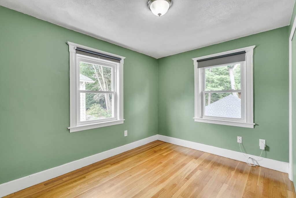 239 Hawthorne St, Malden