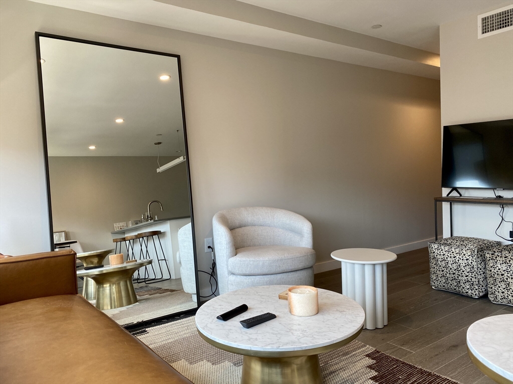 244 Hanover St, North End