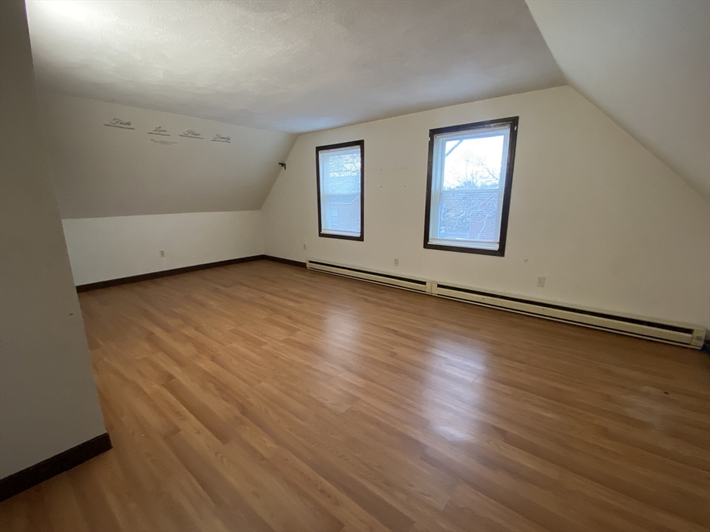 41 Hancock Ave, Medford