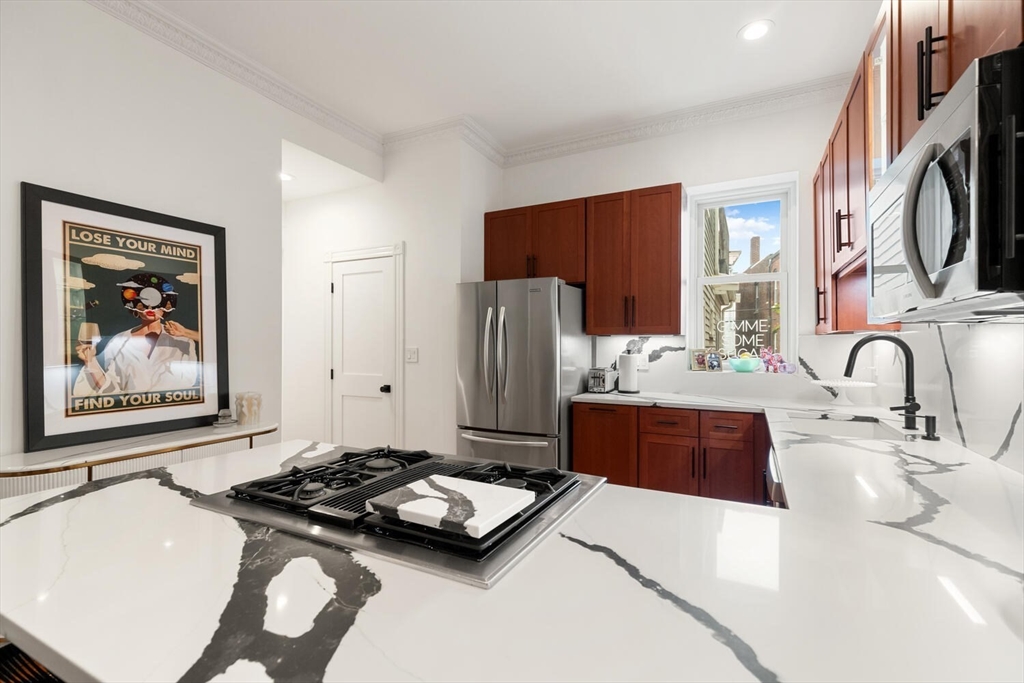 39 Mt Vernon St, Charlestown