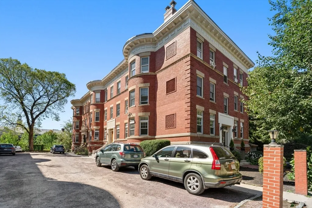 143 Longwood Ave, Coolidge Corner