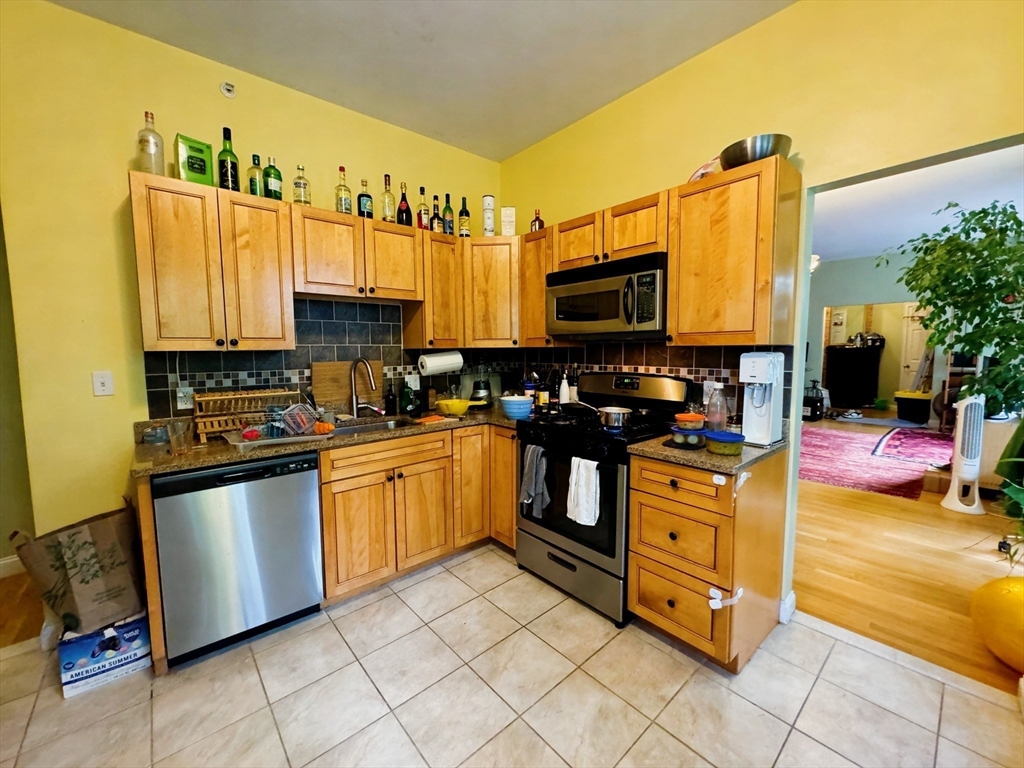 51 Dimick St, Somerville