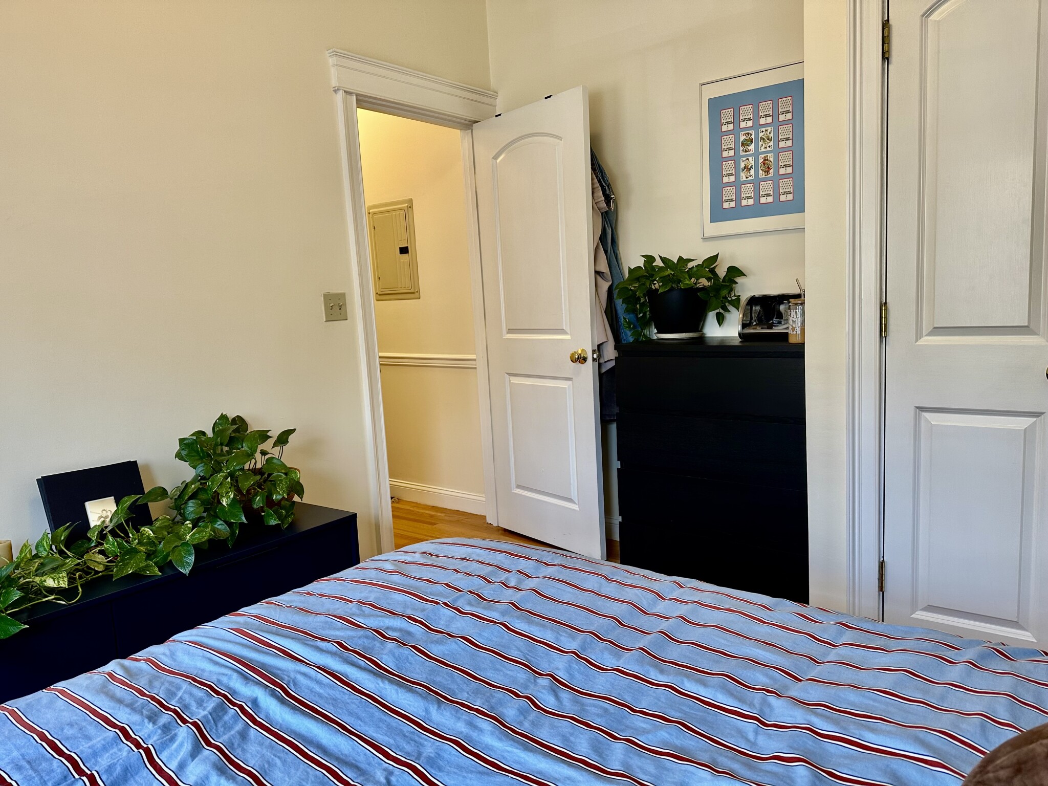 4 Park Vale Ave, Allston