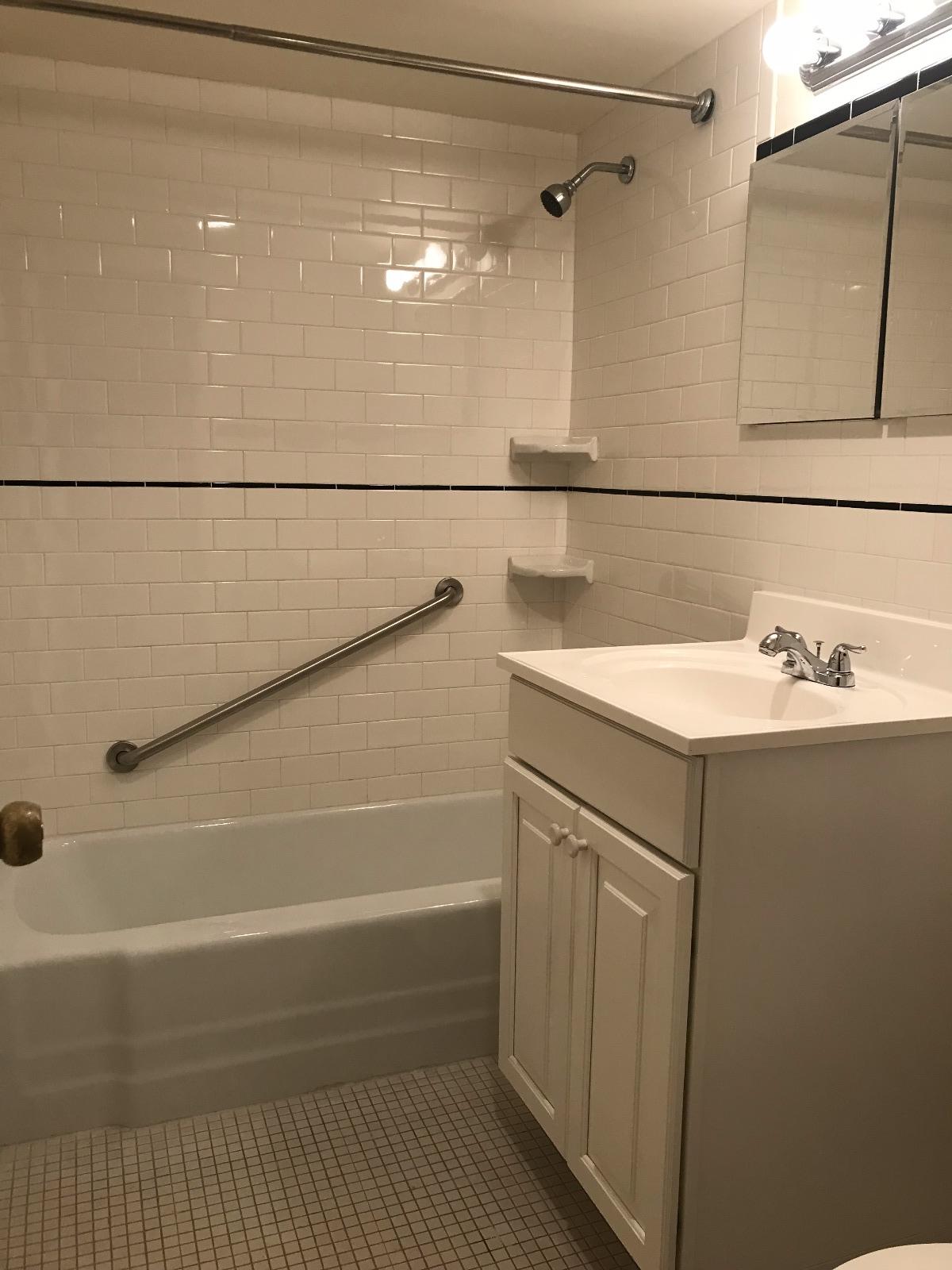 101 Monmouth St, Longwood