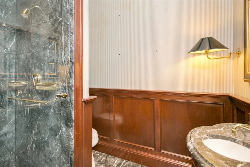 404 Beacon St, Back Bay