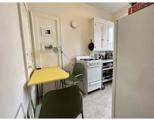 73 Martin St, Neighborhood Nine