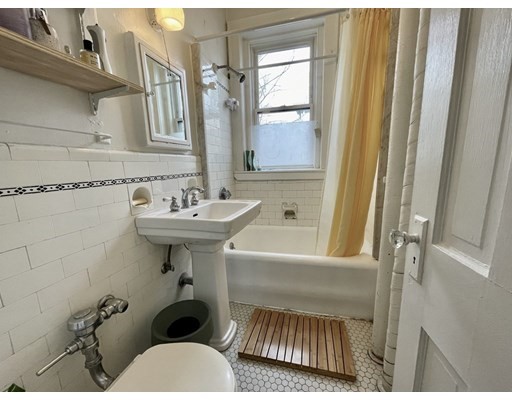 73 Martin St, Neighborhood Nine