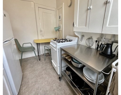 73 Martin St, Neighborhood Nine