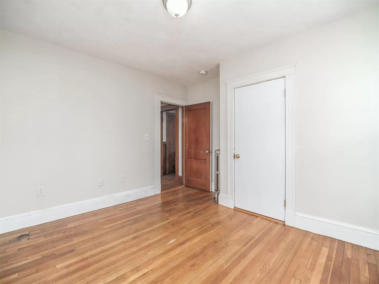 54 Upland Rd, West Somerville