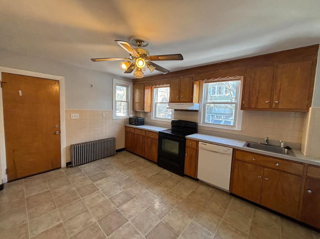 1537 Cambridge St, Mid-Cambridge