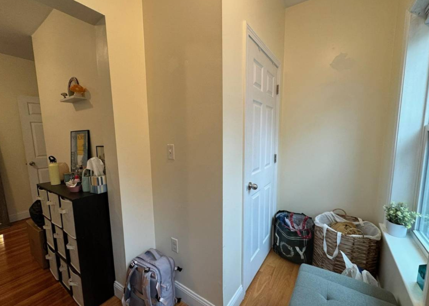 31 Belknap St, West Somerville