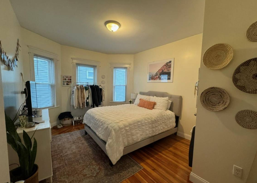 31 Belknap St, West Somerville