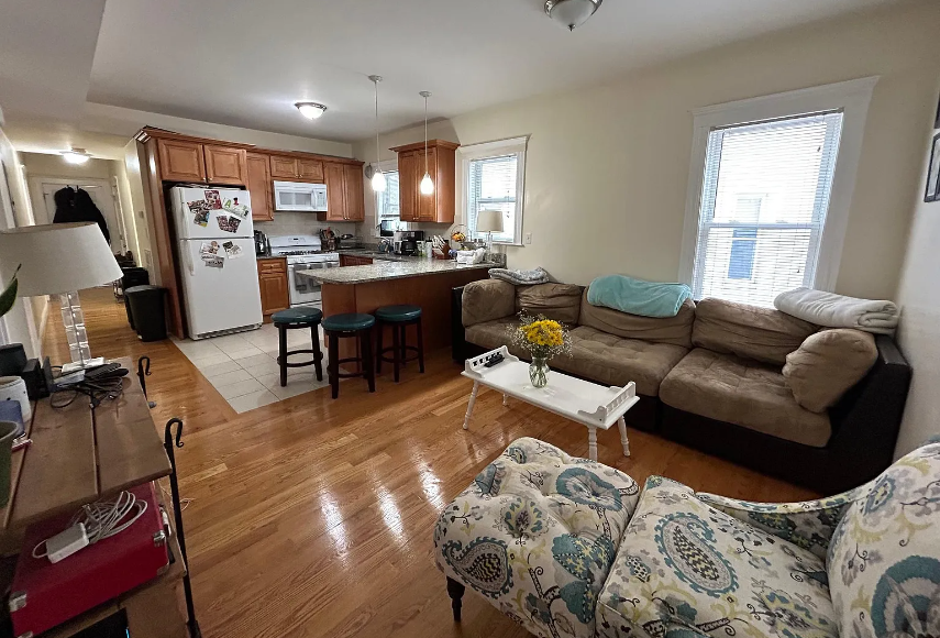 31 Belknap St, West Somerville