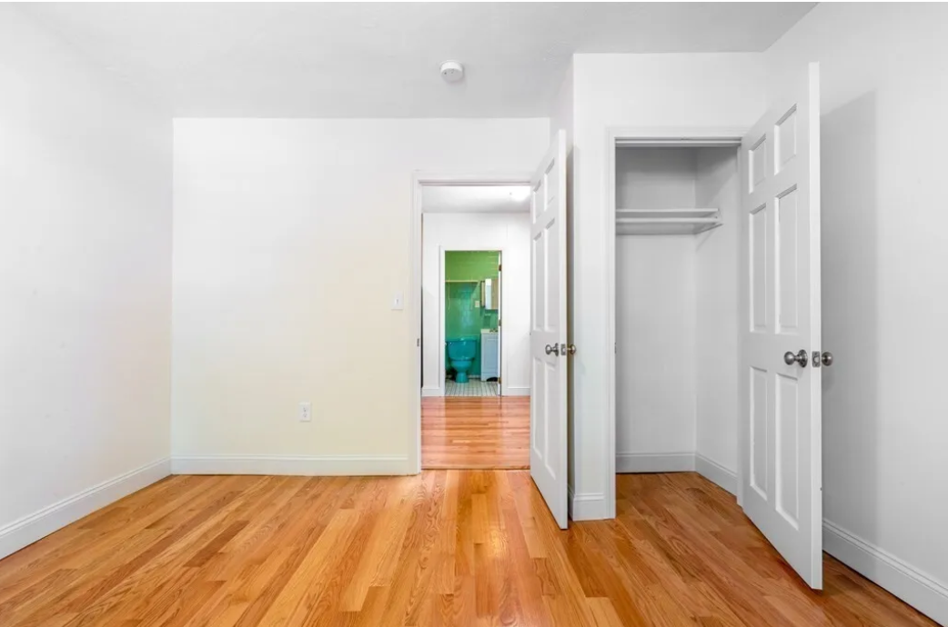 82 Sacramento St, Ward Two