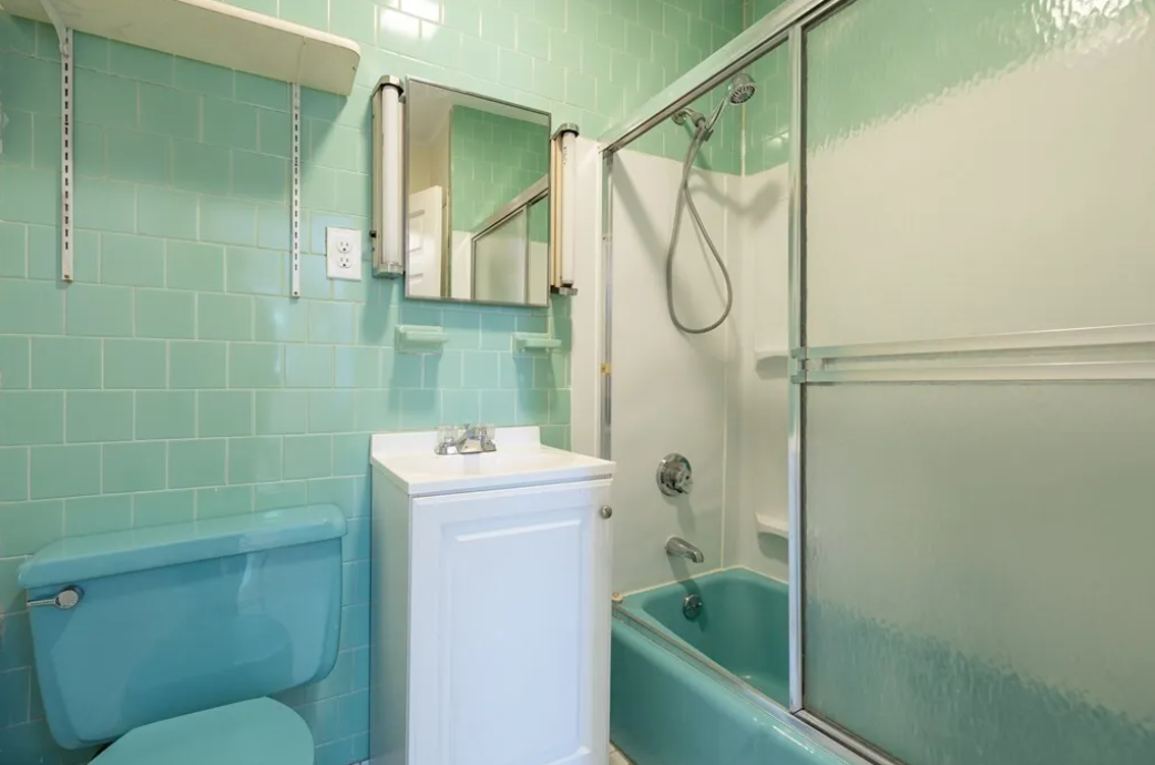 82 Sacramento St, Ward Two