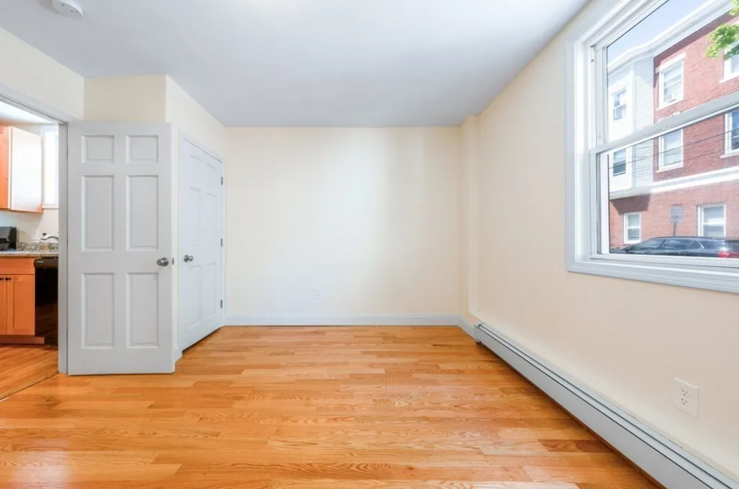 82 Sacramento St, Ward Two