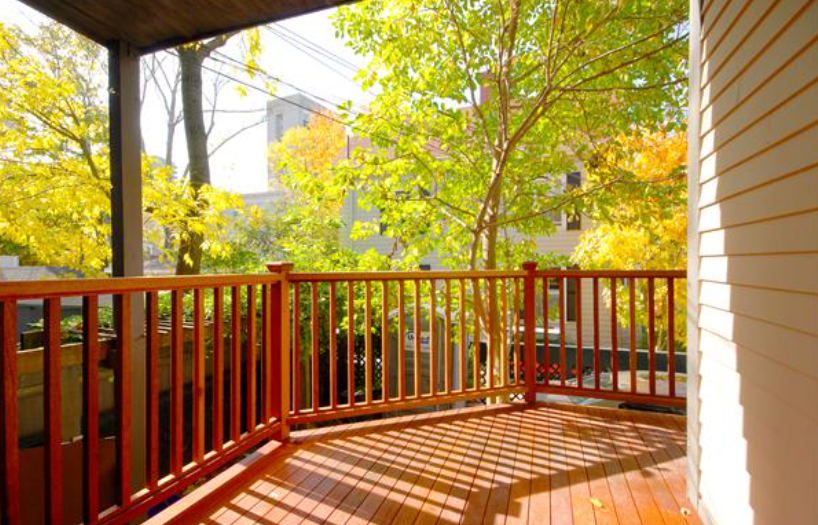 45 Putnam Ave, Riverside