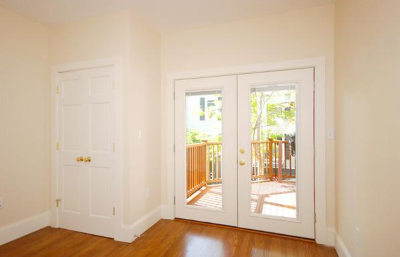 45 Putnam Ave, Riverside