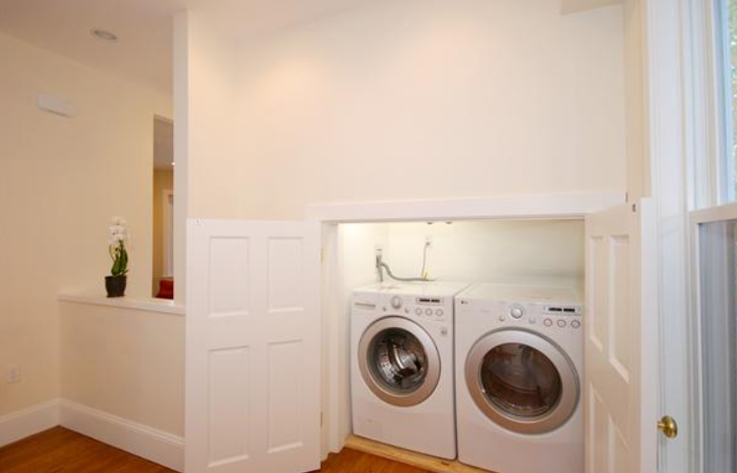 45 Putnam Ave, Riverside