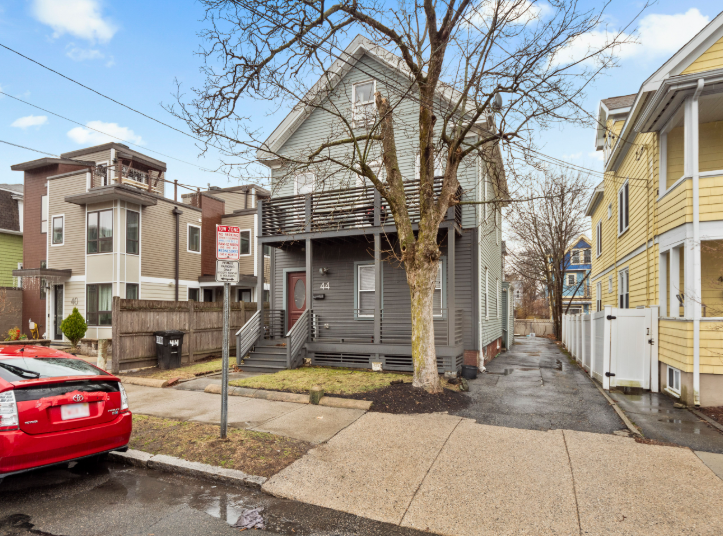 44 Cameron Ave, Teele Square