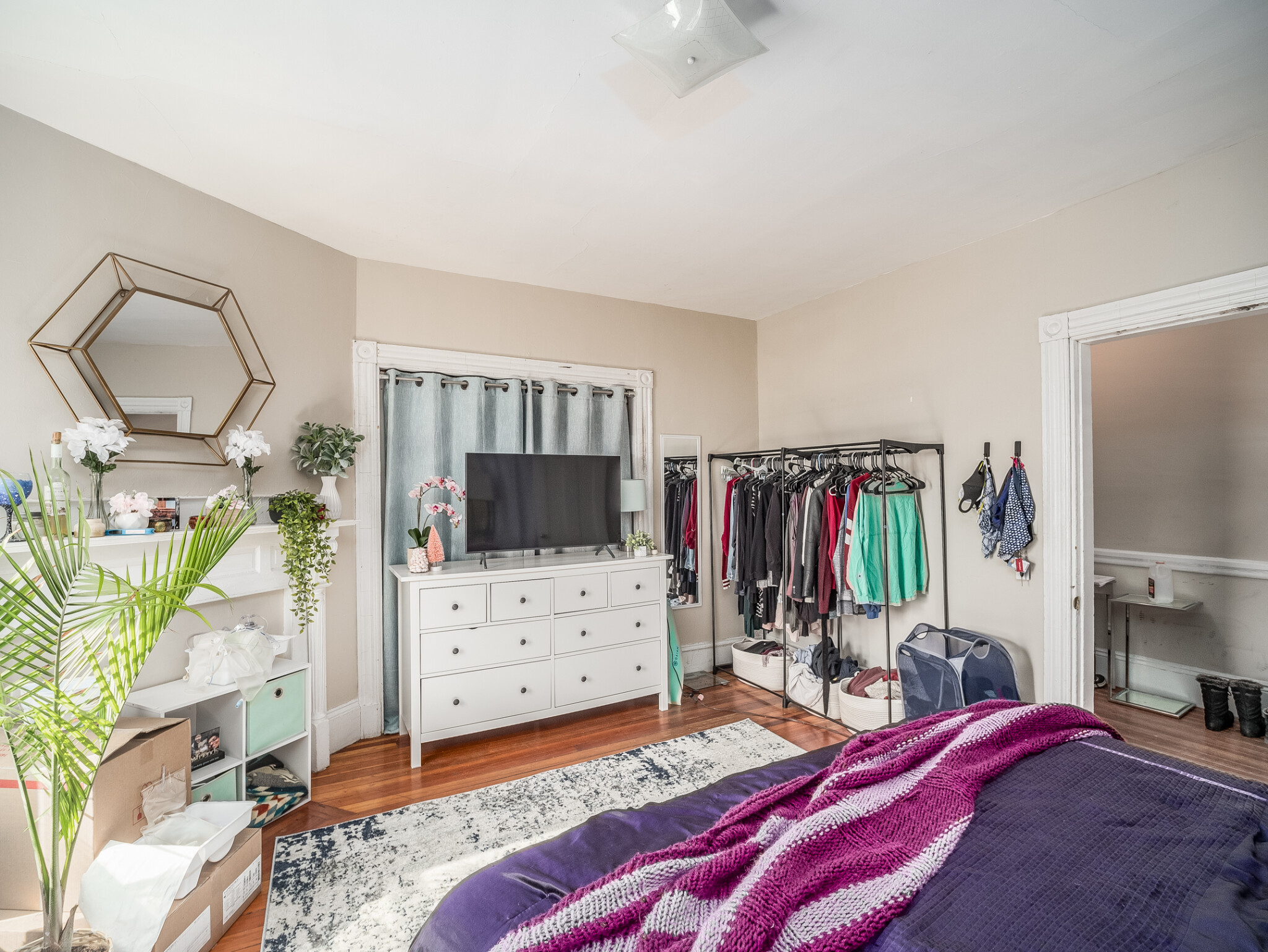 318 Beacon St, Ward Two