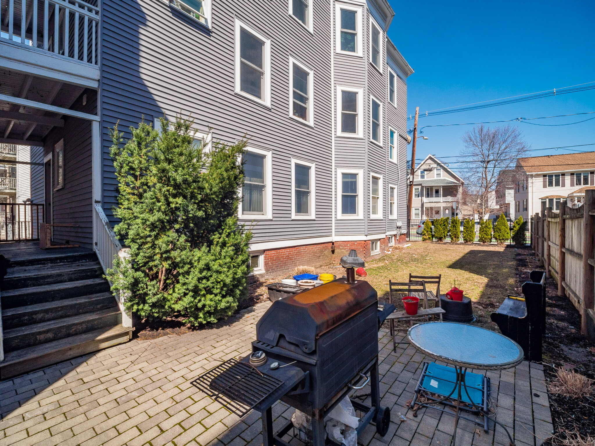 318 Beacon St, Ward Two